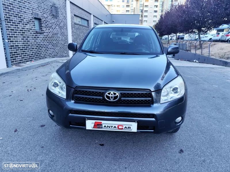 Toyota RAV4 2.2 D-4D - 8