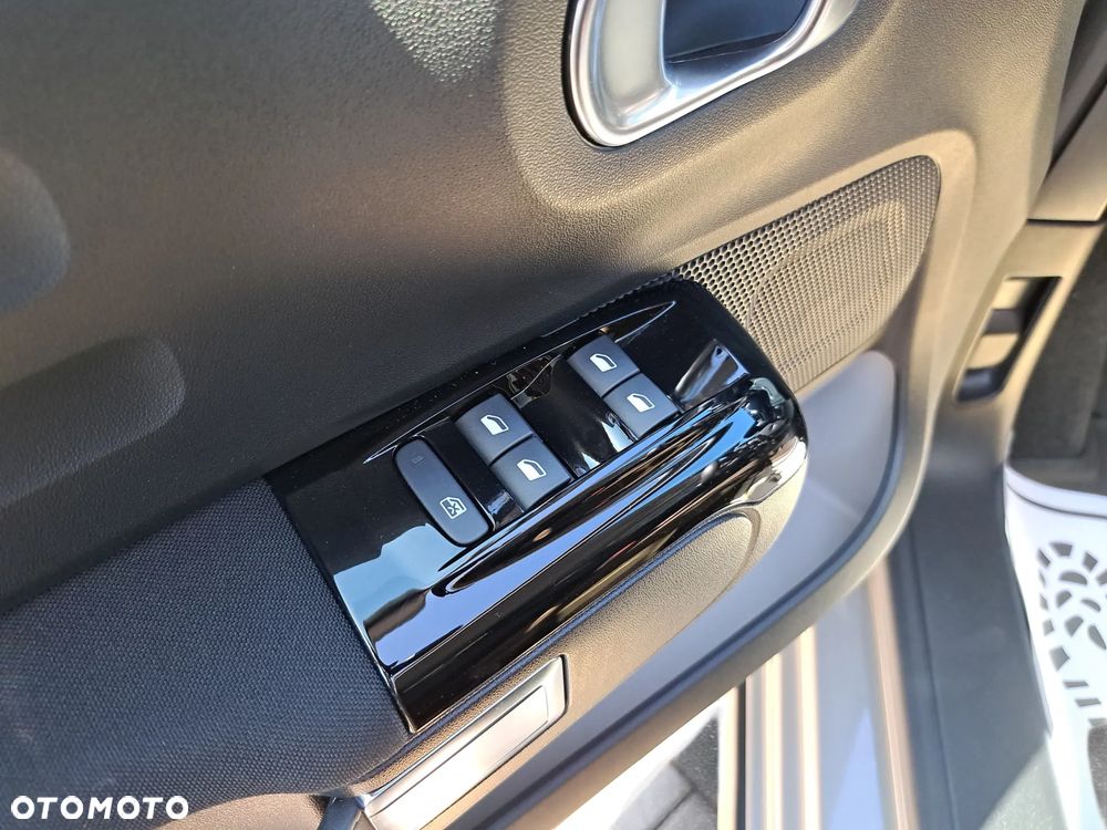 Citroën C3 1.2 PureTech Shine - 15