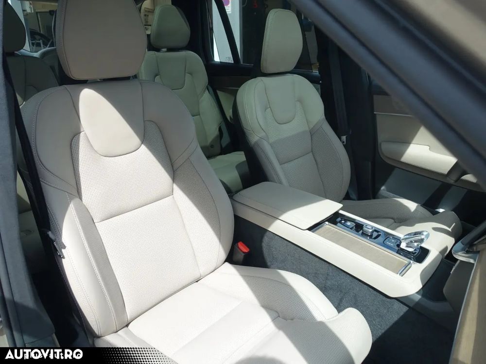 Volvo XC 90 T8 AWD Ultra Bright - 11