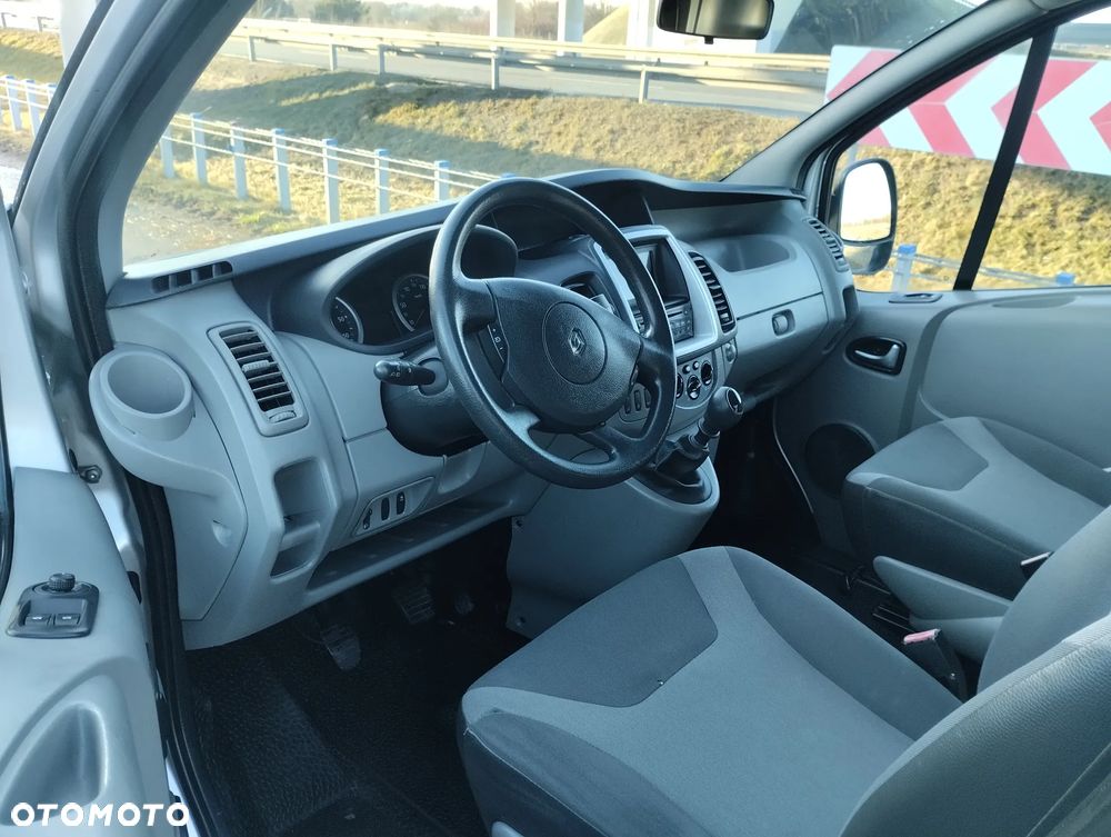 Renault Trafic - 8