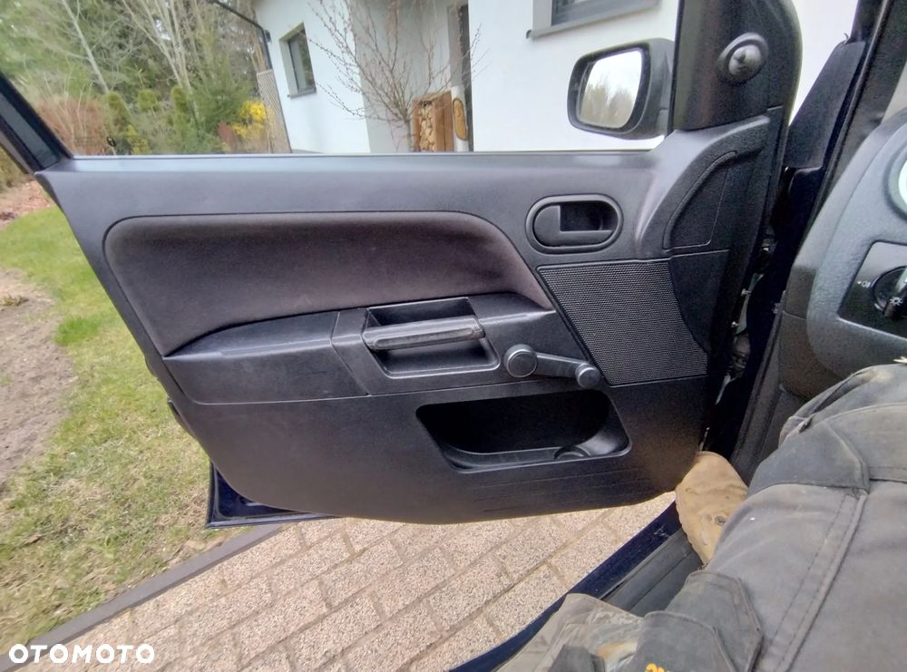 Ford Fusion 1.4 Ambiente - 17