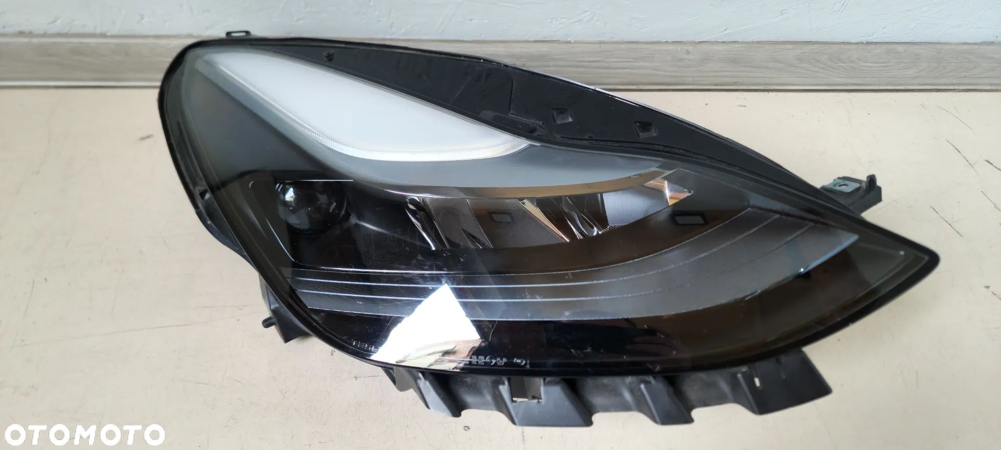 Lampa prawa przód FULL LED TESLA 3 Y LIFT '20-. - 1