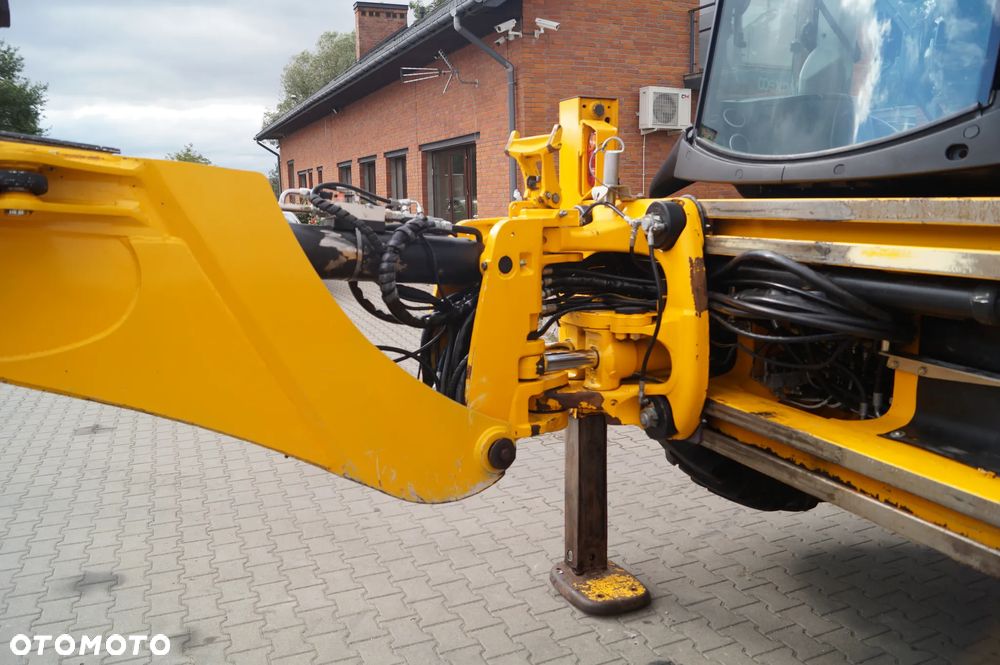 JCB 4CX - 13