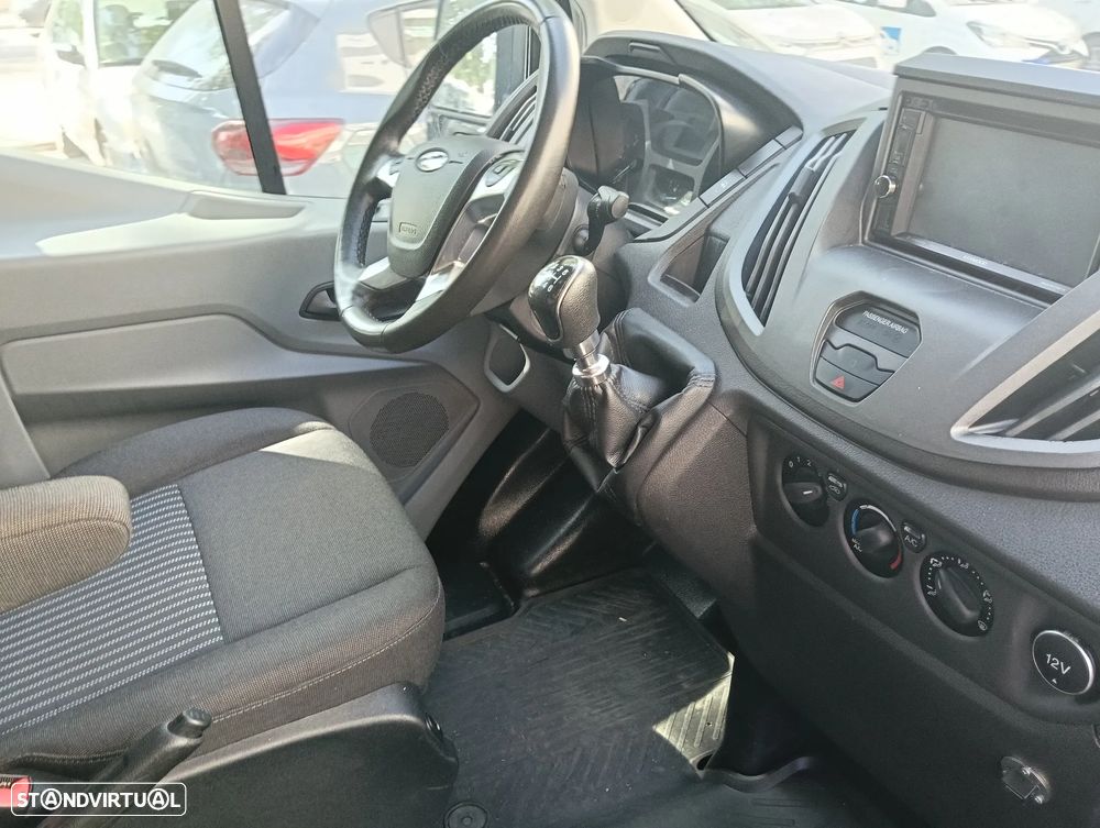 Ford Transit - 18