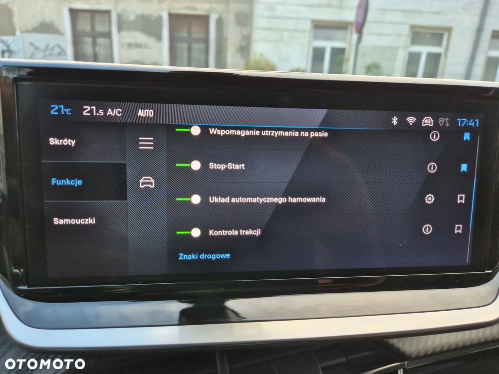 Peugeot 2008 PureTech 130 EAT8 Allure Pack - 23