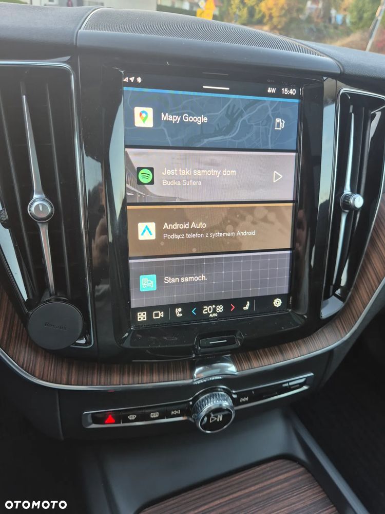 Volvo XC 60 B5 B AWD Plus Dark - 21