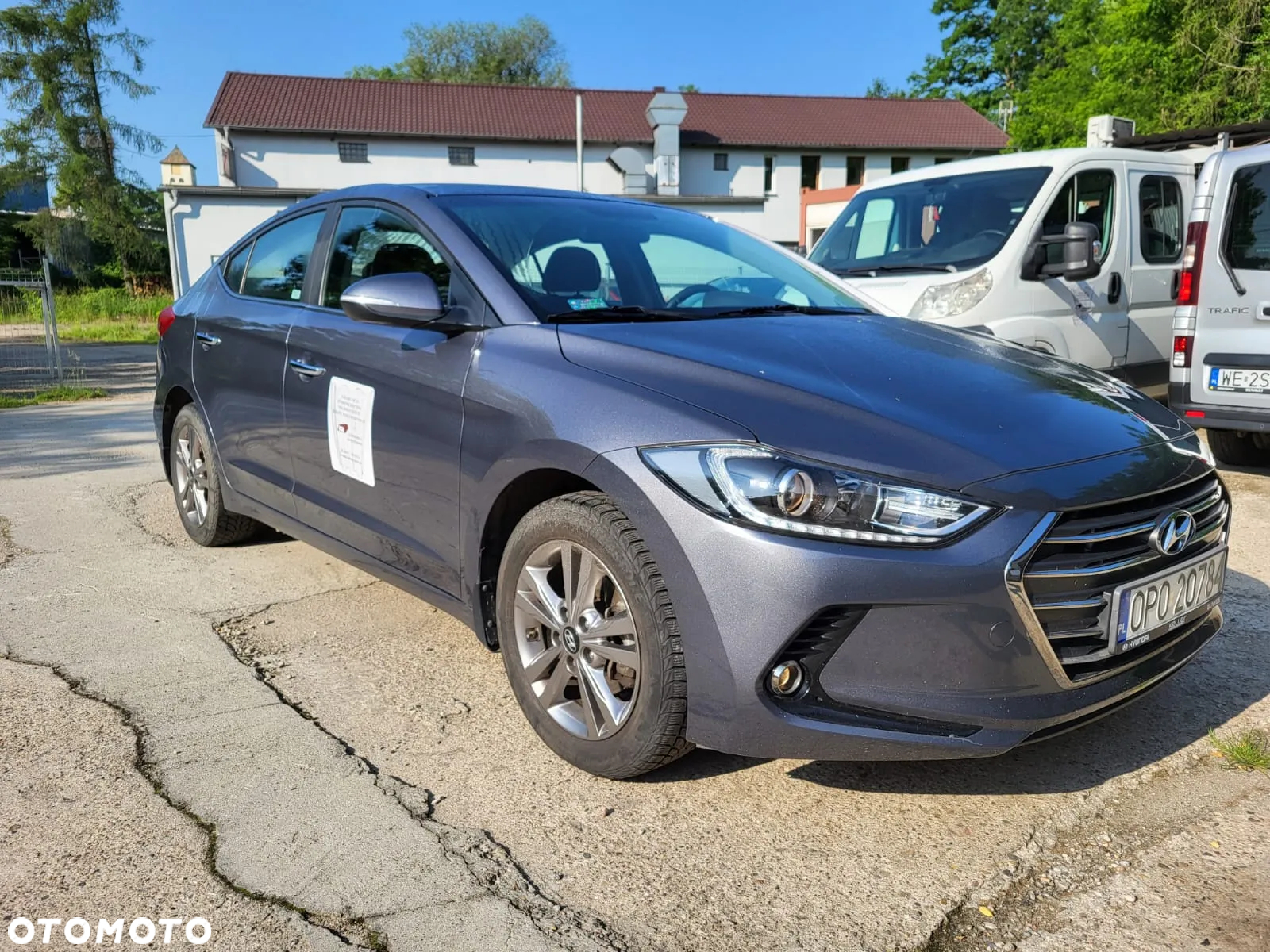 Hyundai Elantra 1.6 Comfort - 3