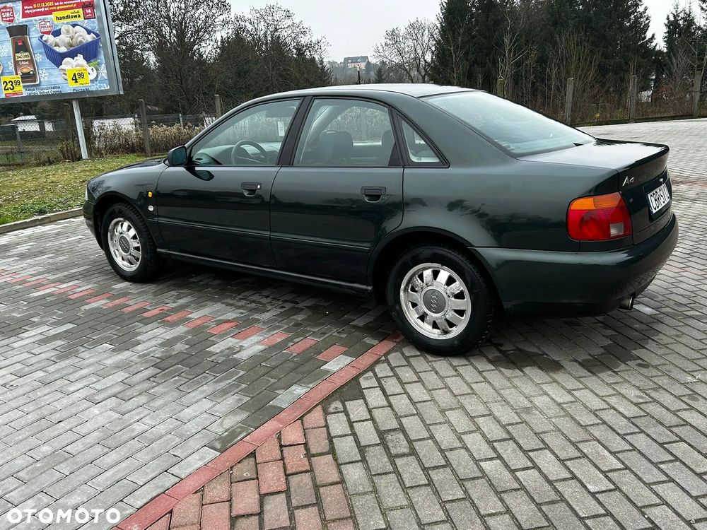 Audi A4 Limousine - 5