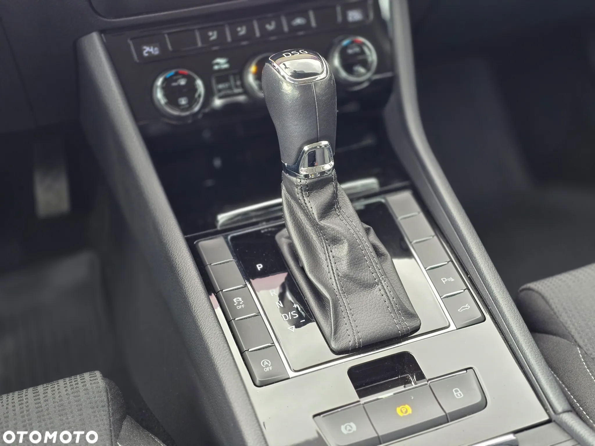 Skoda Superb 2.0 TDI Ambition DSG - 21