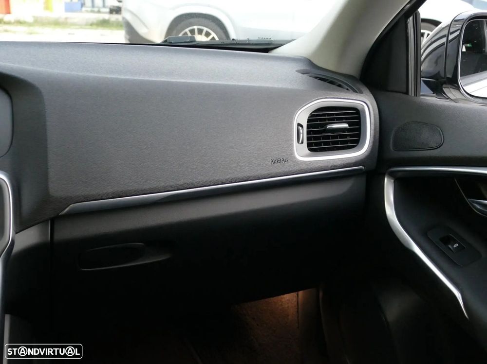 Volvo V40 1.6 D2 Momentum - 31