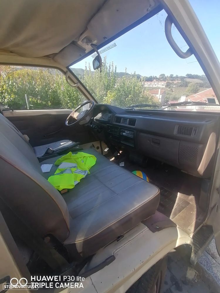 Mitsubishi L300 - 1