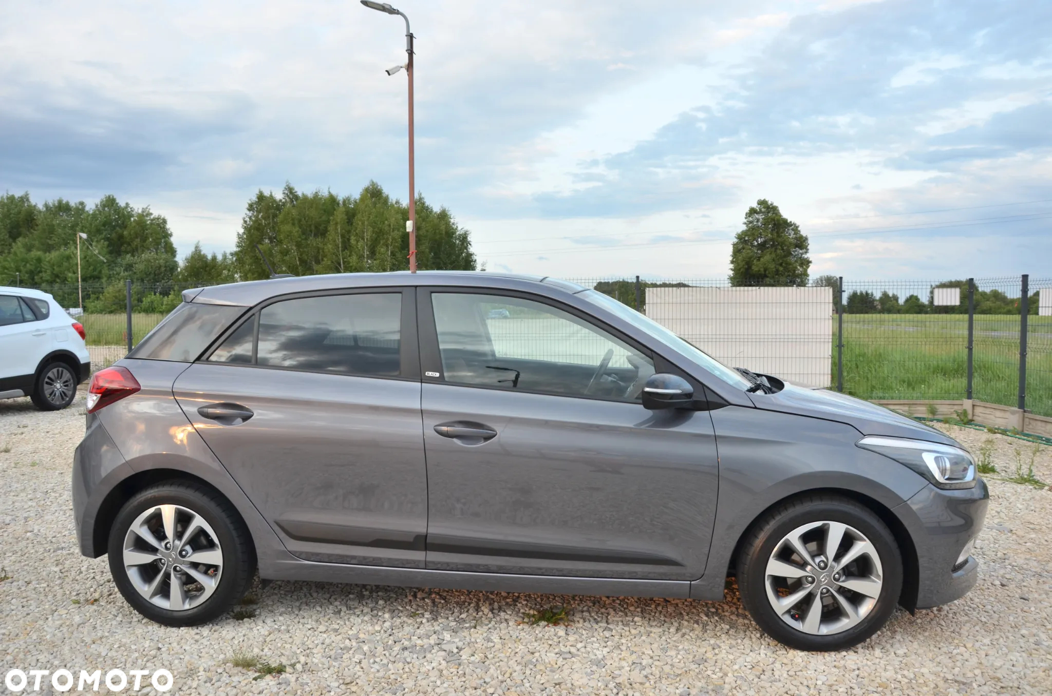 Hyundai i20 1.4 Premium - 14
