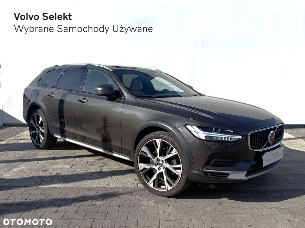 Volvo V90 Cross Country - 2