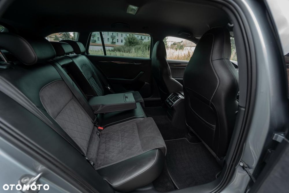 Skoda Superb 1.5 TSI Sportline DSG - 31