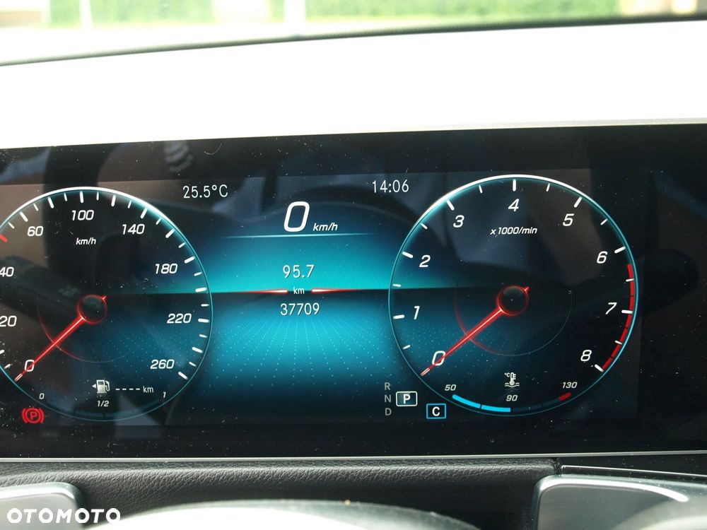 Mercedes-Benz GLB 200 Progressive 7G-DCT - 20