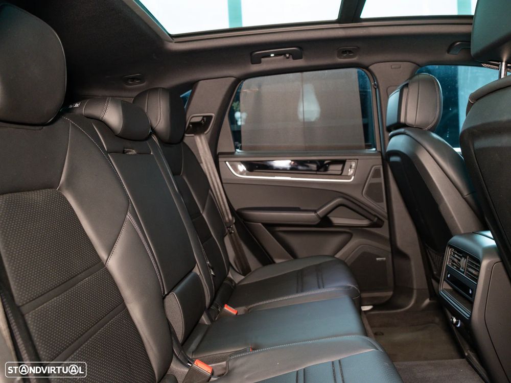 Porsche Cayenne S E-Hybrid - 36