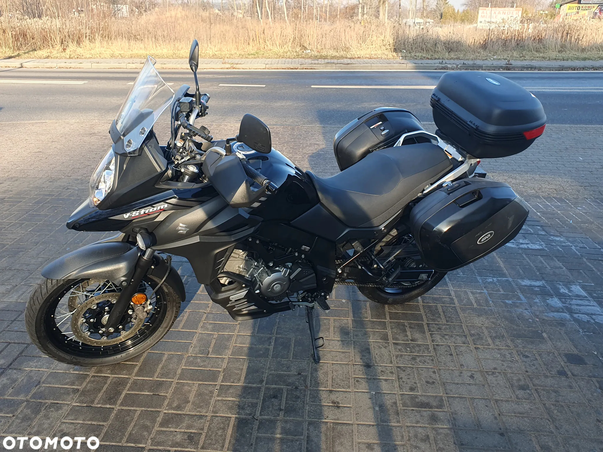 Suzuki V-STROM - 13