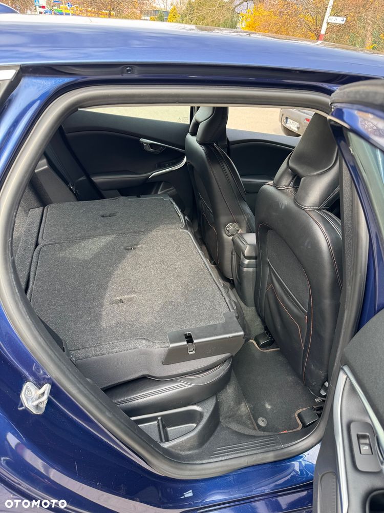 Volvo V40 D2 Ocean Race - 13