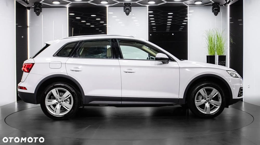 Audi Q5 50 TFSI e Quattro S tronic - 8