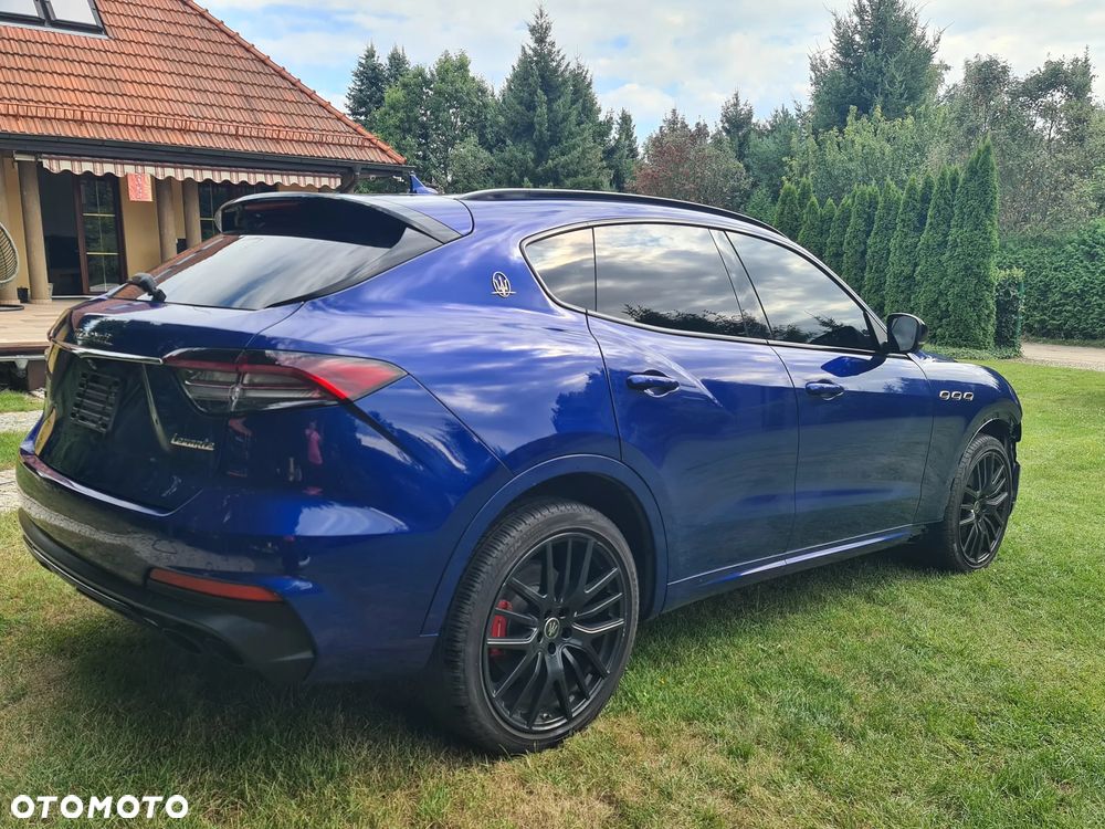 Maserati Levante Q4 - 3