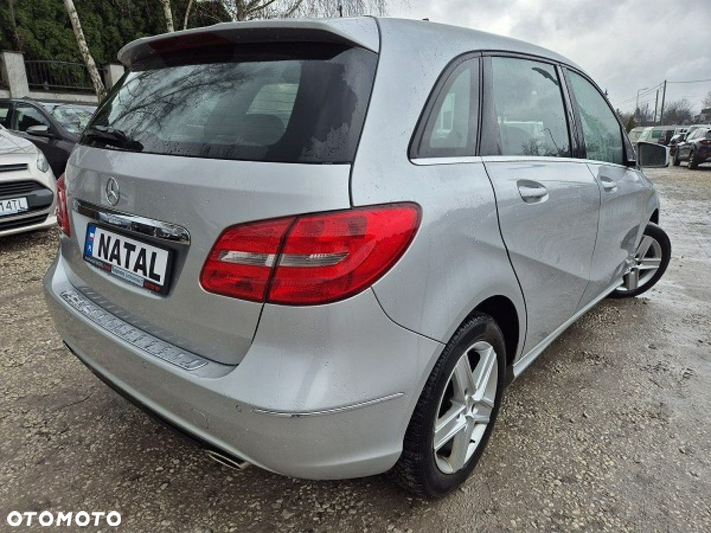 Mercedes-Benz Klasa B 180 BlueEFFICIENCY Edition - 2
