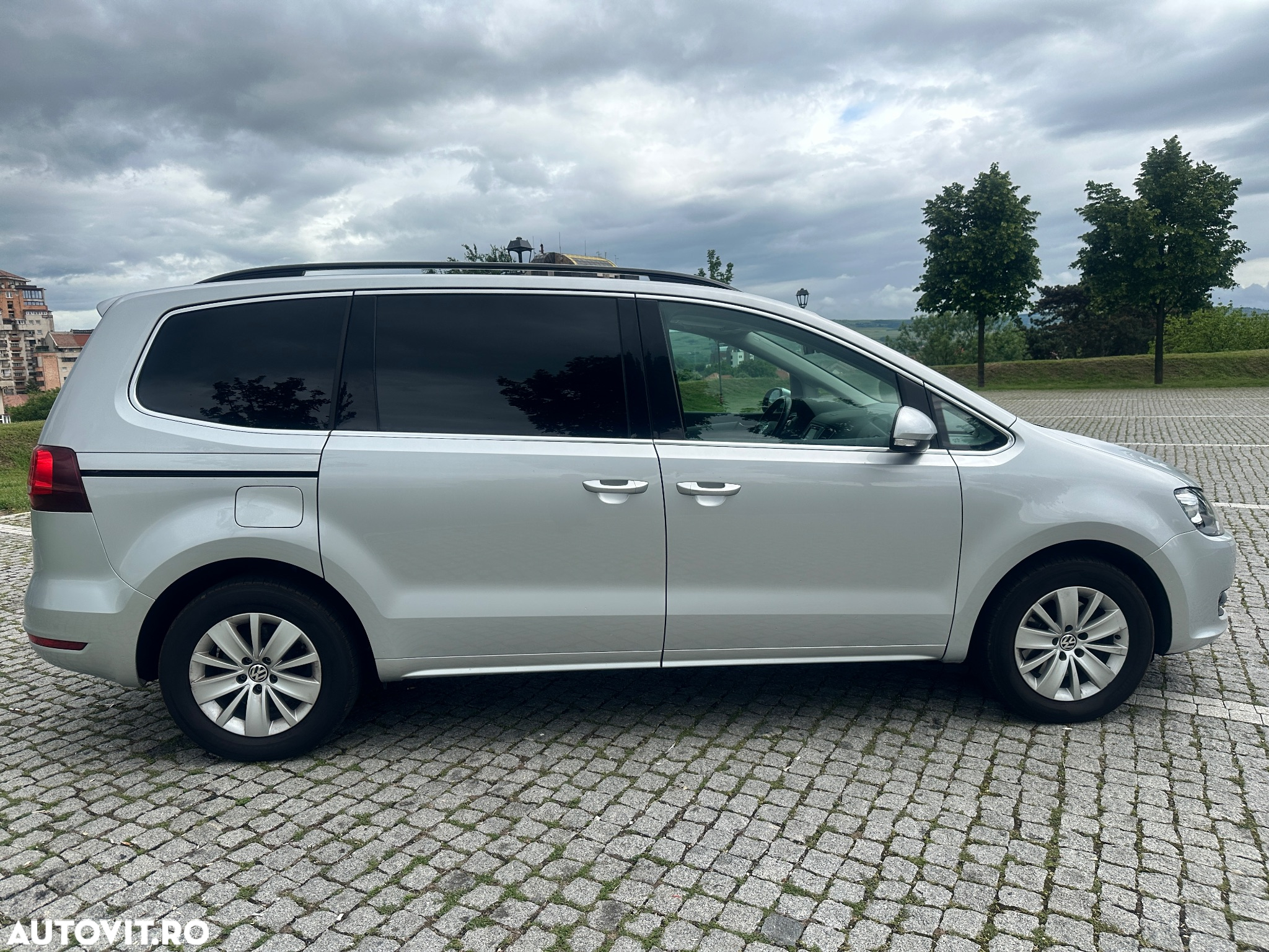 Volkswagen Sharan 2.0 TDI DSG (BlueMotion Technology) Comfortline - 12