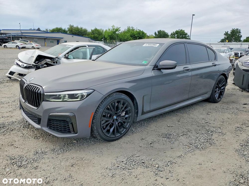 BMW Seria 7 750i xDrive - 2