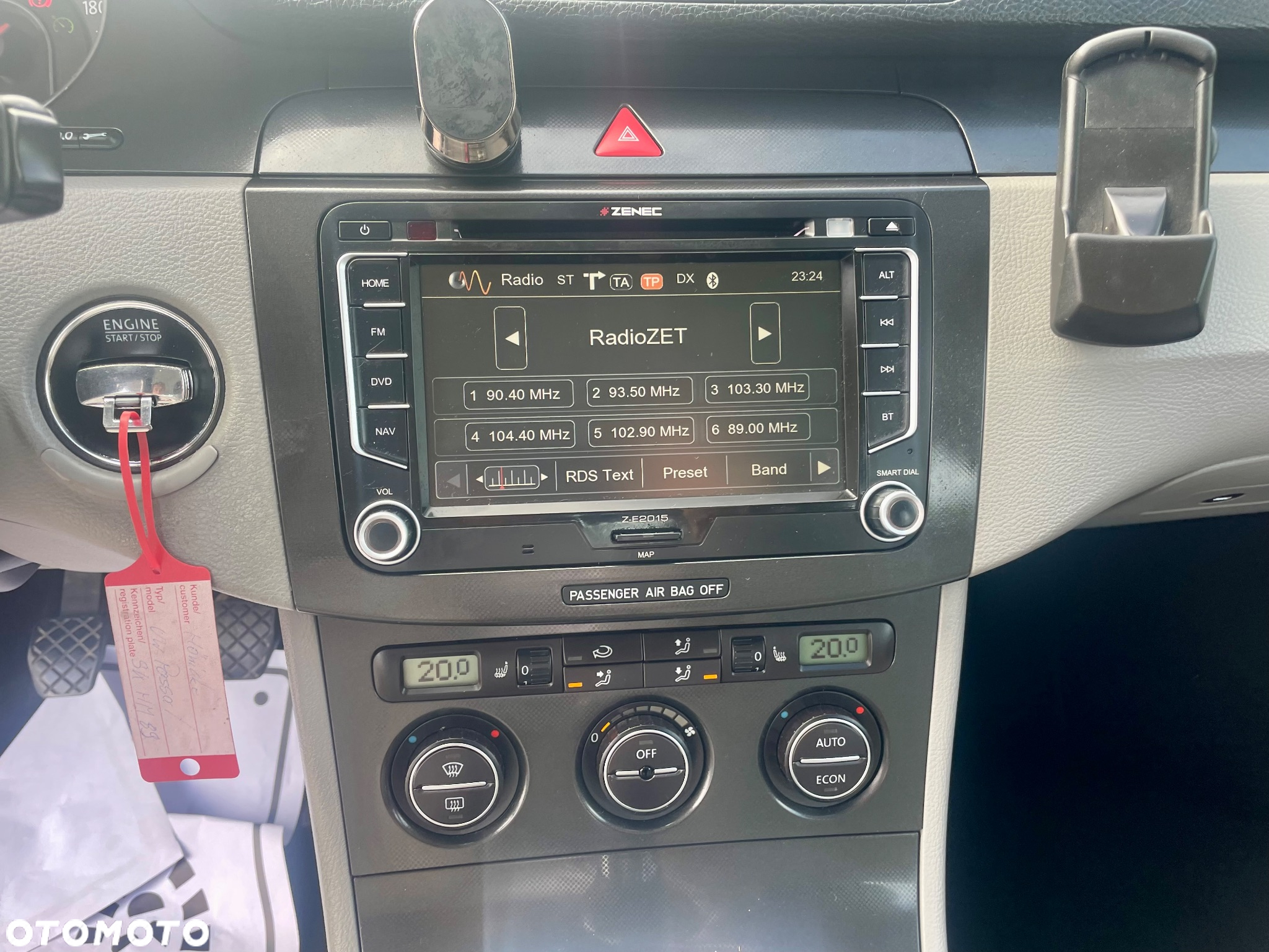 Volkswagen Passat - 25