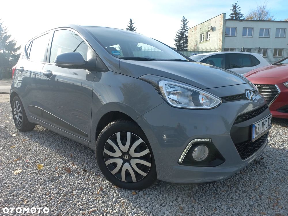 Hyundai i10 1.0 Fifa World Cup Edition - 3