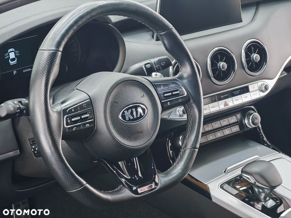 Kia Stinger 2.0 T-GDI GT Line - 10