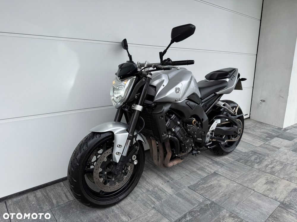 Yamaha FZ - 9