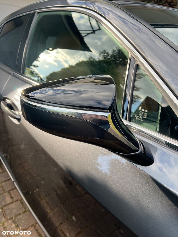 Lexus UX 250h GPF Business 2WD - 14