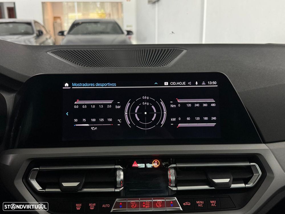 BMW 330 e Pack M Auto - 26