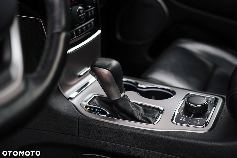 Jeep Grand Cherokee - 20