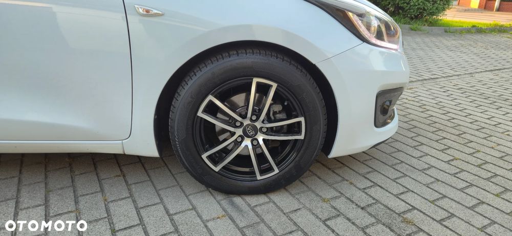 Kia Ceed 1.4 CRDi M - 12