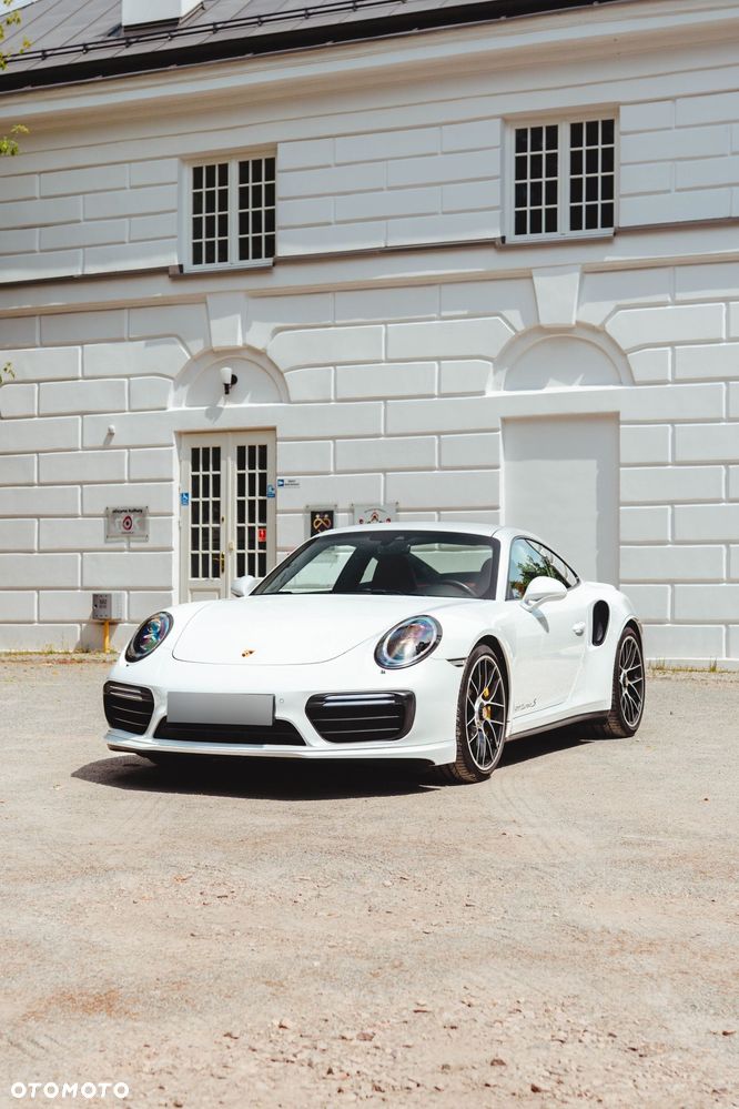 Porsche 911 Turbo S - 17