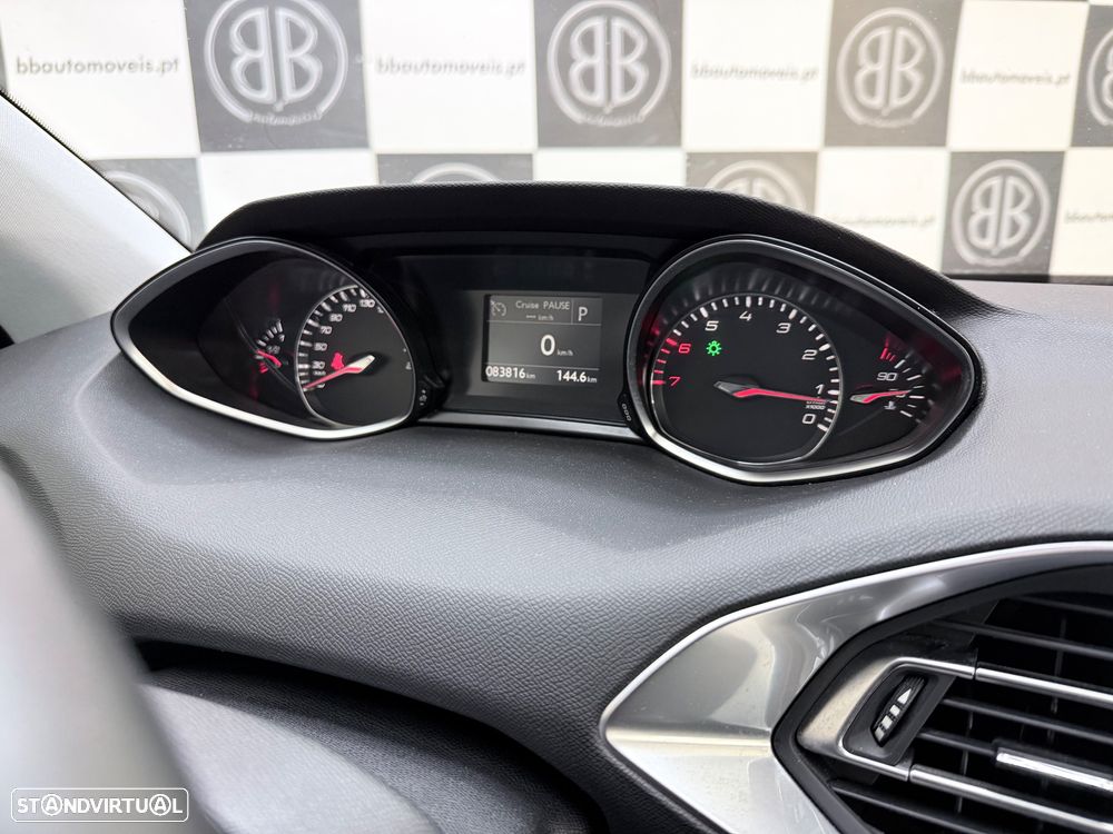 Peugeot 308 PureTech 130 GPF EAT8 Stop & Start Allure Pack - 11