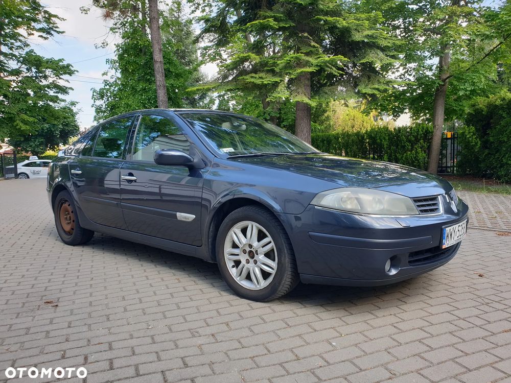 Renault Laguna 2.0 dCi Initiale - 4
