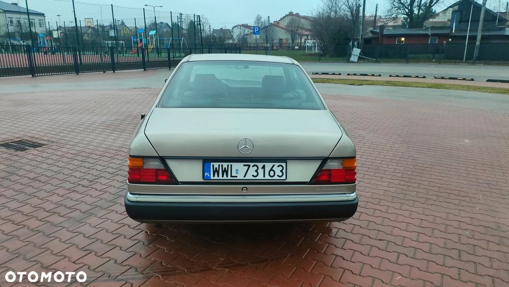 Mercedes-Benz W124 (1984-1993) - 8