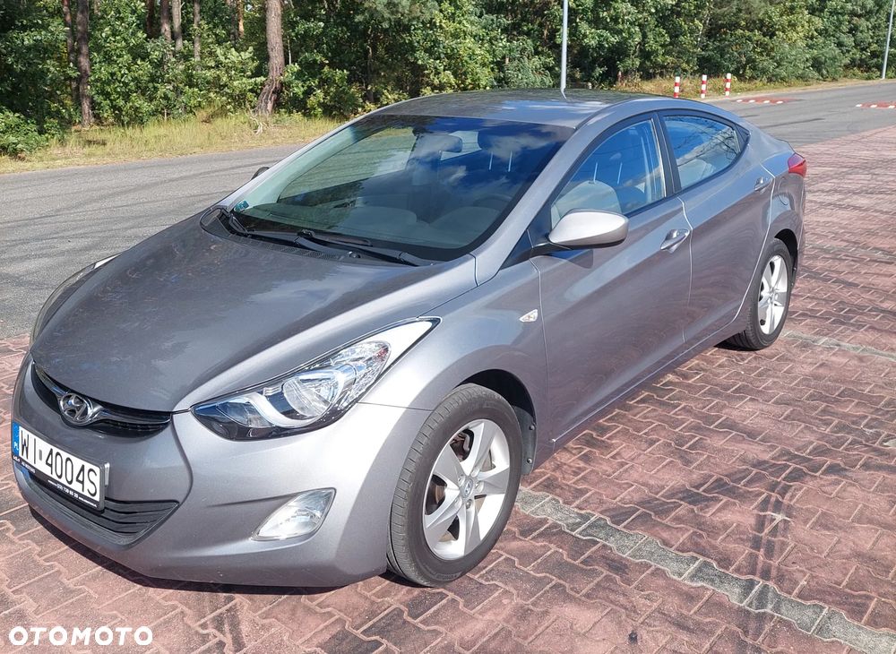 Hyundai Elantra 1.6 Comfort - 3