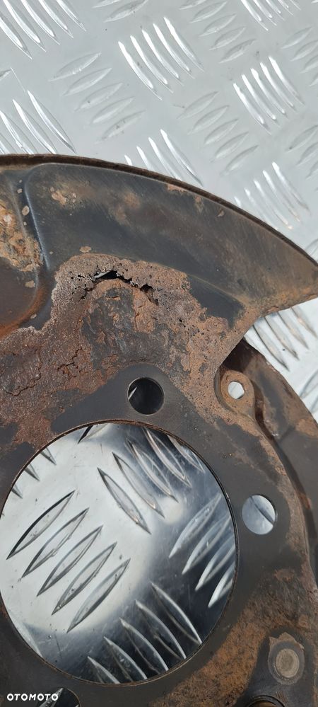 Toyota Rav4 III Osłona Tarczy Hamulcowej Tarcza Lewy Tył - 5