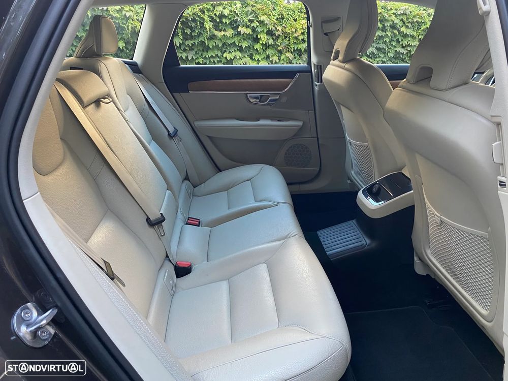 Volvo V90 2.0 T6 PHEV Inscription Expression AWD - 17