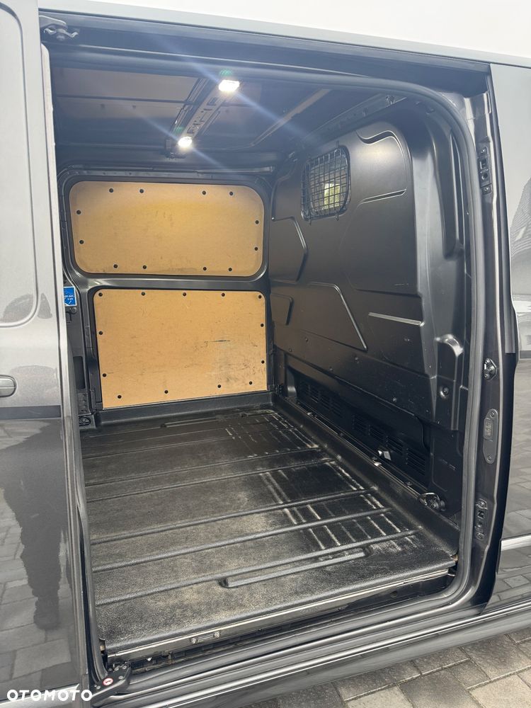 Ford Transit Custom Sport - 11