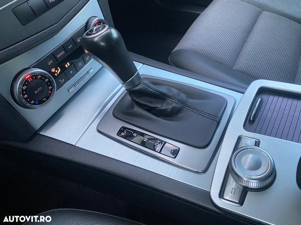 Mercedes-Benz C - 21