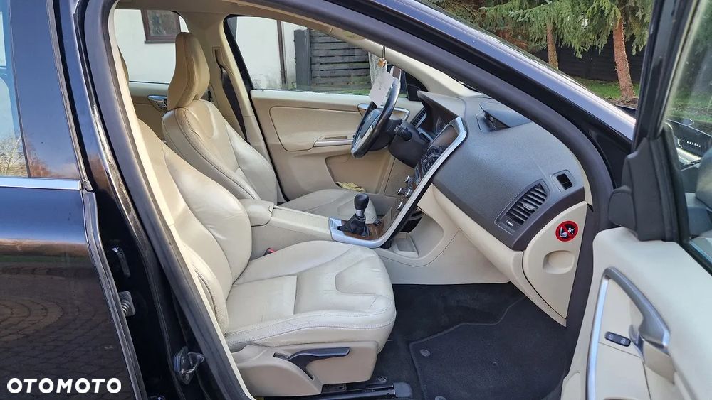 Volvo XC 60 2.4D Summum - 13