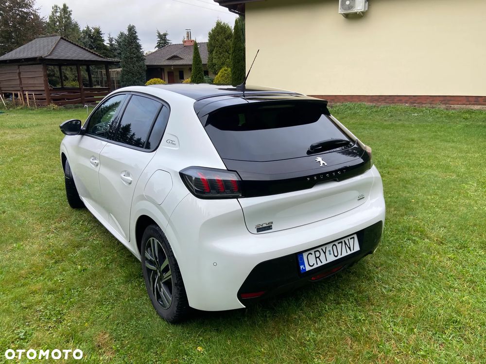 Peugeot 208 - 15