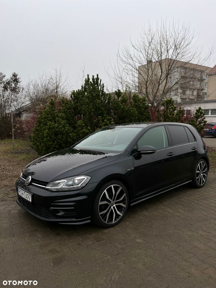 Volkswagen Golf 1.5 eTSI OPF DSG R-Line - 1
