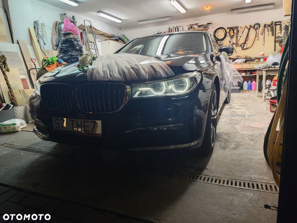 BMW Seria 7 750Li xDrive - 18