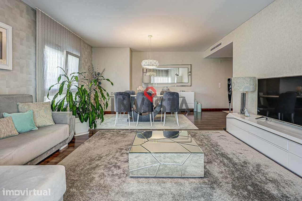 Apartamento T3 no condomínio Plaza | Urbanização Malvarosa