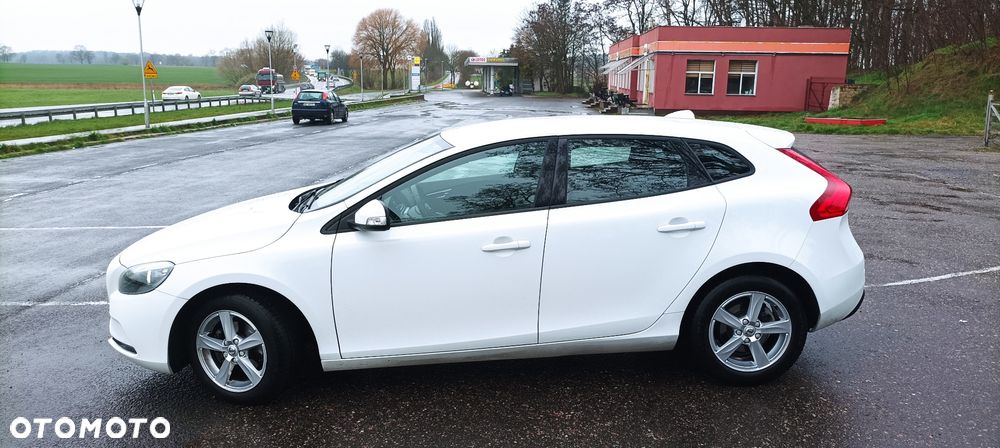 Volvo V40 D2 Drive-E Kinetic - 2